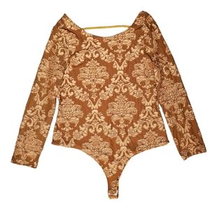 Iris textured velvet paisley bodysuit. Size 3X